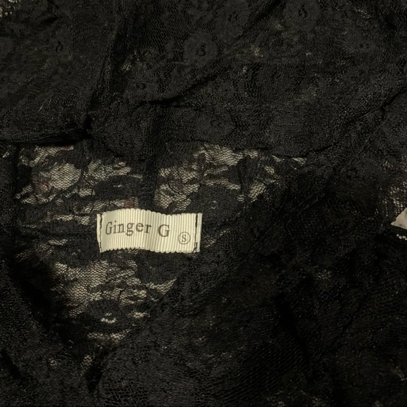 Black hooded sheer lace short sleeve top - Picture 3 of 3